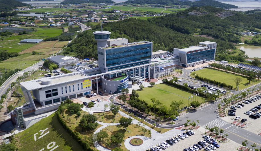 신안군청사 전경/사진제공=신안군