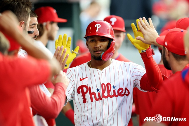 금지 약물 양성 반응으로 징계를 받게 된 필라델피아 필리스 요한 로하스. /AFPBBNews=뉴스1