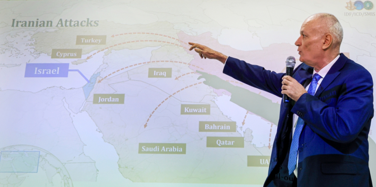 (서울=뉴스1) 이호윤 기자 = 라파엘 흐르파즈 이스라엘대사가 5일 서울 종로구 HJ비즈니스센터에서 이스라엘의 군사작전인 ‘Roaring Lion’ 및 이스라엘 정부의 입장을 밝히기 위해 기자회견을 갖고 있다. 2026.3.5/뉴스1  Copyright © 뉴스1. All rights reserved. 무단 전재 및 재배포,  AI학습 이용 금지. /사진=(서울=뉴스1) 이호윤 기자