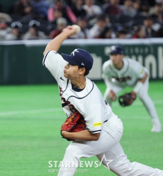 한국 야구대표팀 우완투수 소형준이 5일 도쿄돔에서 열린 2026WBC 도쿄POOL 개막 두번째경기 한국과 체코경기 선발로 나서 역투하고 있다. /사진=강영조 선임기자
