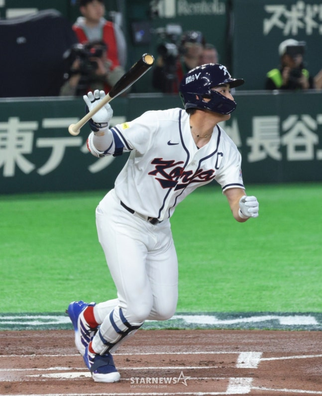 안타치는 이정후. /사진=강영조 선임기자