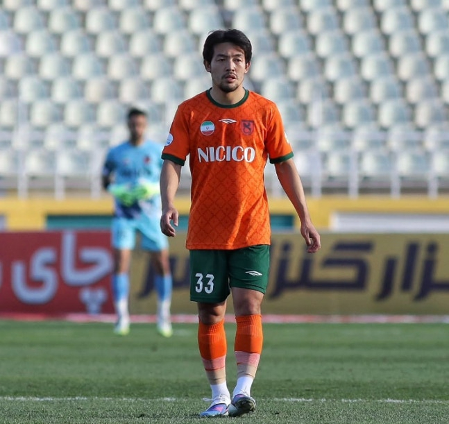 이란 프로리그에서 뛰던 이기제. /사진=메스 라프산잔 SNS 캡처