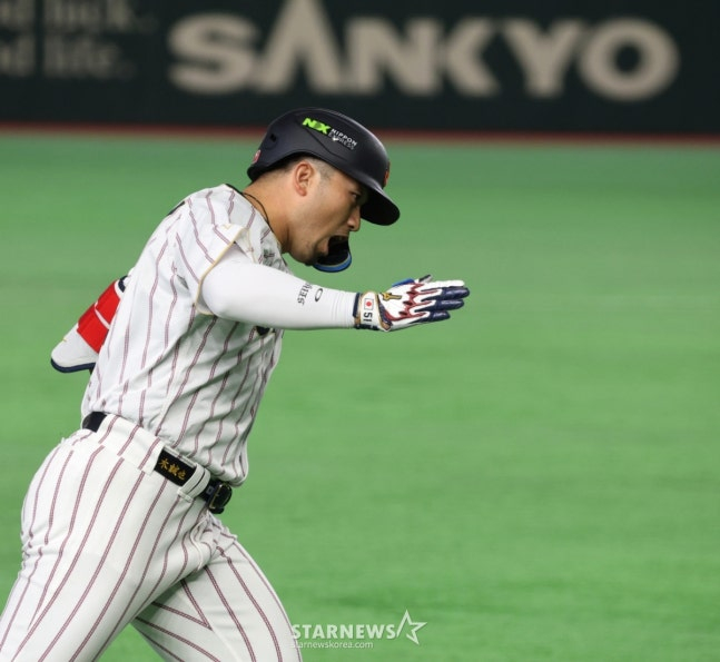 2회 홈런을 친 스즈키 세이야. /사진=강영조 선임기자