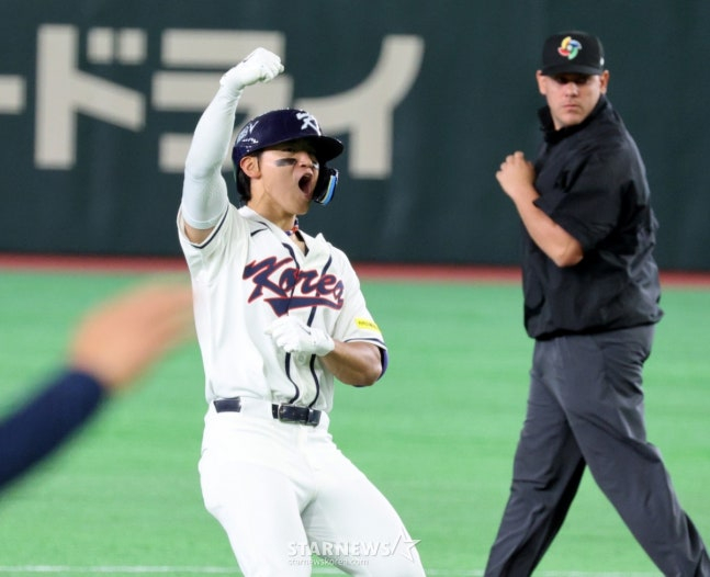 8회 4-4 동점을 만드는 적시 2루타를 친 김도영. /사진=강영조 선임기자