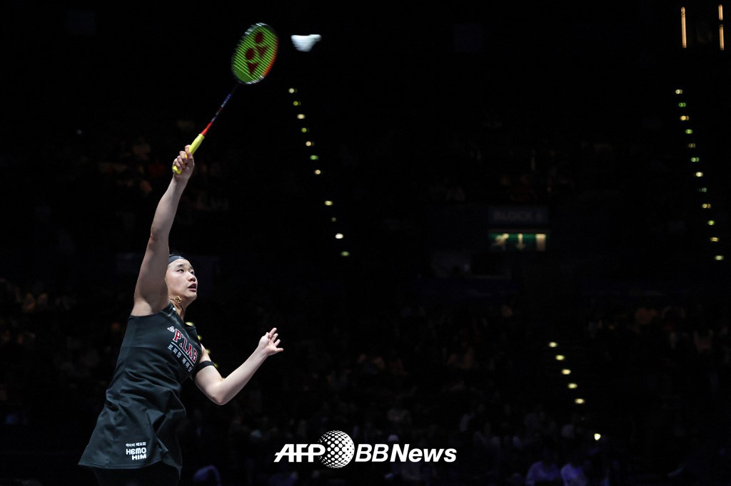 8일(한국시간) 영국 버밍엄의 유틸리타 아레나에서 열린 2026 세계배드민턴연맹(BWF) 월드투어 슈퍼 1000 전영오픈 결승에 나선 안세영. /AFPBBNews=뉴스1