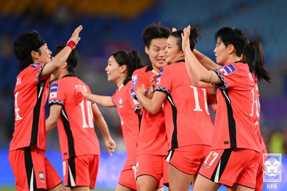 2일 오후 6시(한국시간) 호주 골드코스트 스타디움에서 열린 2026 아시아축구연맹(AFC) 여자 아시안컵 조별리그 A조 1차전 도중 득점을 기뻐하는 여자대표팀 선수들. /사진=대한축구협회(KFA) 제공