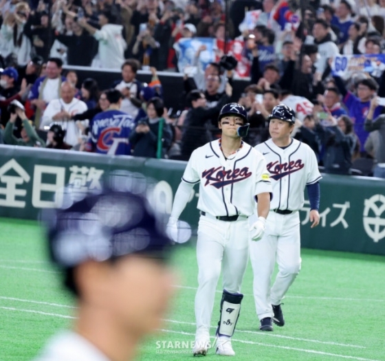 연장 10회 마지막 타석에서 아웃된 후 아쉬워하는 김도영. /사진=강영조 선임기자