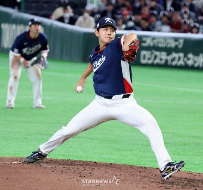 야구대표팀 우완투수 소형준이 9일 도쿄돔에서 열린 2026 WBC 도쿄POOL 대한민국과 호주 경기 4회말부터 등판해 역투하고 있다. /사진=강영조 선임기자