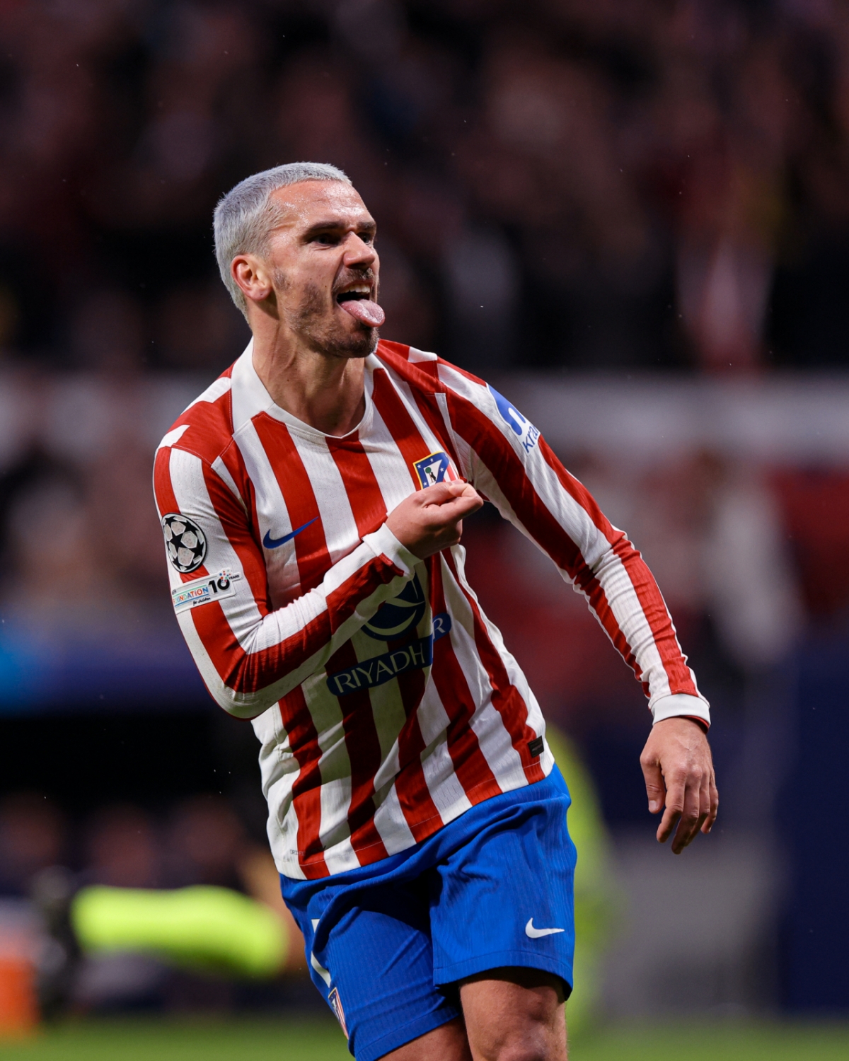 앙투안 그리즈만이 11일 오전 5시(한국시간)  스페인 마드리드의 리야드 에어 메트로폴리타노에서 열린  2025~2026 유럽축구연맹(UEFA) 챔피언스리그(UCL) 16강 1차전에서 득점을 터트리고 메롱 세리머니하고 있다.  /사진=아틀레티코 마드리드 공식 사회관계망서비스(SNS)