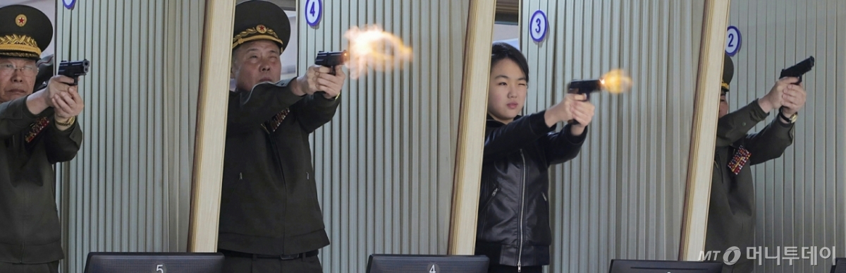 (평양 노동신문=뉴스1) = 북한 노동당 기관지 노동신문은 12일 "김정은 동지께서 11일 제2경제위원회 산하 중요 군수공장을 현지지도하면서 군수 생산 실태를 료해(점검)했다"고 보도했다.  [국내에서만 사용가능. 재배포 금지. DB 금지. For Use Only in the Republic of Korea. Redistribution Prohibited]  rodongphoto@news1.kr  Copyright © 뉴스1. All rights reserved. 무단 전재 및 재배포,  AI학습 이용 금지. 