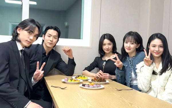 TV CHOSUN 새 주말미니시리즈 '닥터신' 주연 5인방./사진=TV CHOSUN 새 주말미니시리즈 '닥터신'