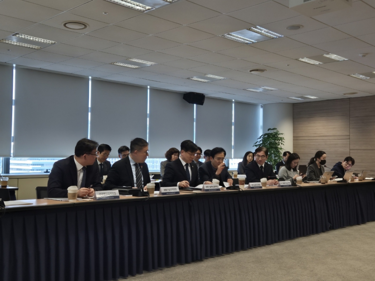 12일 서울 종로구 국가과학기술자문회의 대회의실에서 열린 기자간담회. 홍순정 성과평가정책국장, 조선학 과학기술정책국장, 박인규 과학기술혁신본부장, 임요업 과학기술혁신조정관, 이재흔 연구개발투자심의국장(왼쪽부터) /사진=박건희 기자