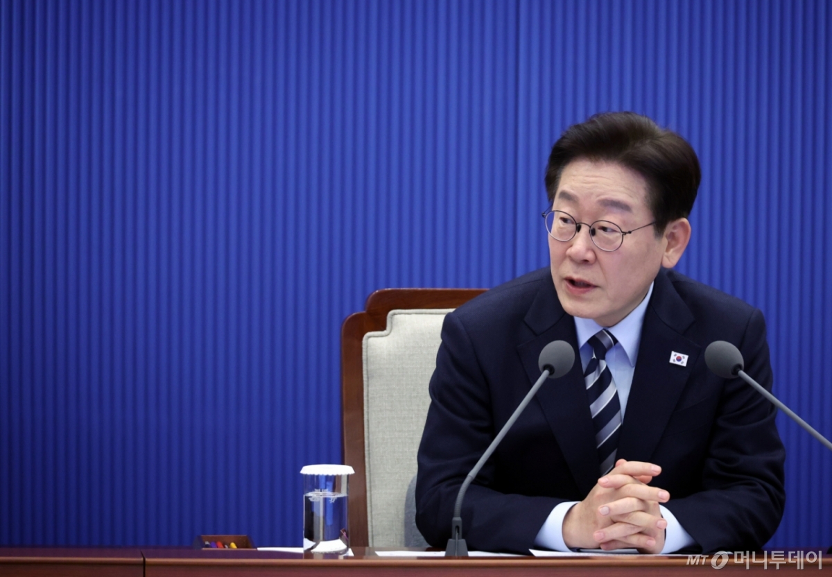 [서울=뉴시스] 고범준 기자 = 이재명 대통령이 12일 청와대에서 열린 수석보좌관회의에서 발언하고 있다. 2026.03.12. bjko@newsis.com /사진=