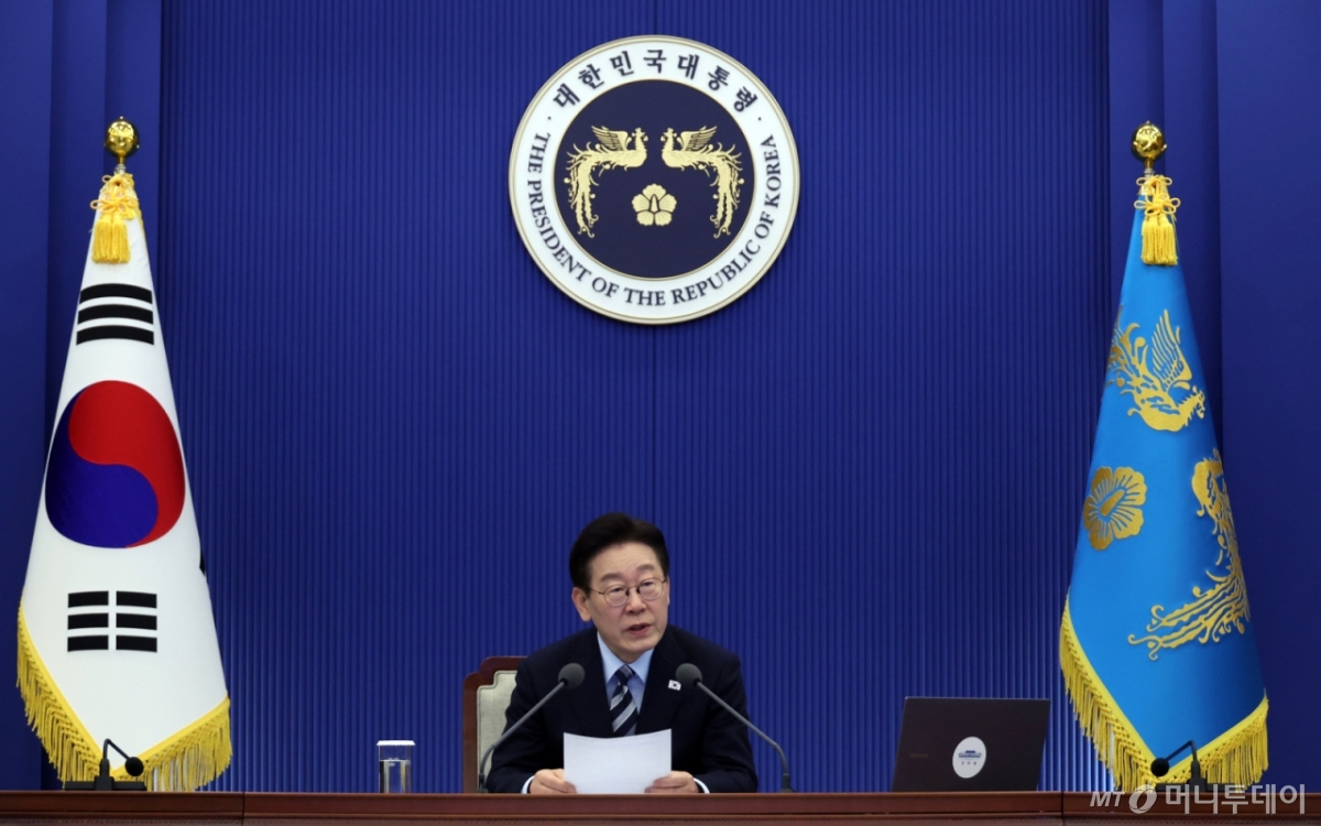 [서울=뉴시스] 고범준 기자 = 이재명 대통령이 12일 청와대에서 열린 수석보좌관회의에서 발언하고 있다. 2026.03.12. bjko@newsis.com /사진=