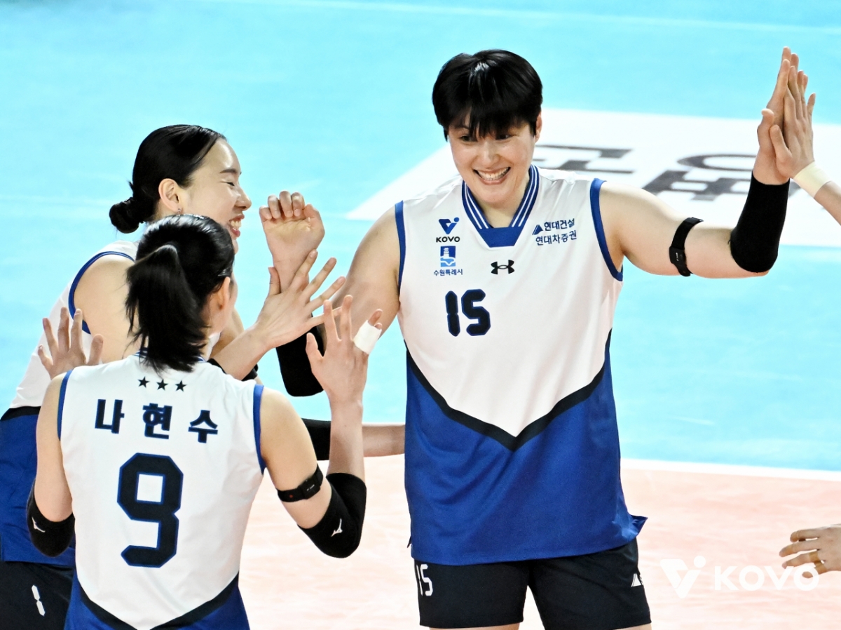 김희진 등 현대건설 선수들. /사진=한국배구연맹 제공
