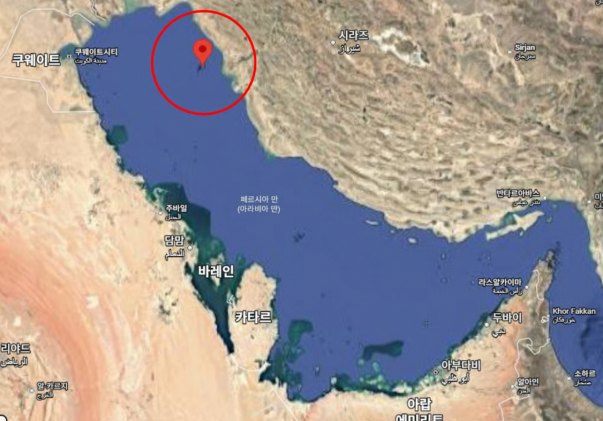 이란 원유수출기지인 하르그섬(붉은 원 내부)/사진= 구글 지도