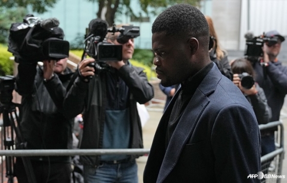 1영국 런던의 토트넘 홋스퍼 스타디움에서 열린 2025~2026시즌 유럽축구연맹(UEFA) 챔피언스리그(UCL) 리그 페이즈 1라운드 경기가 끝난 뒤 법정에 출석한 토마스 파티. /AFPBBNews=뉴스1