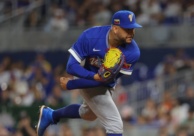 승리 투수가 된 헤이수스. /로이터=뉴스1