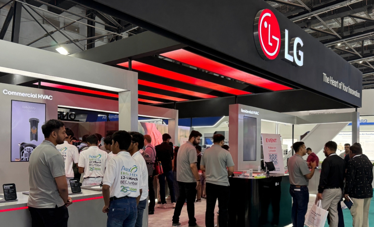 LG전자가 12일 인도 뭄바이에서 열린 공조 전시회 ‘ACREX 2026’에서 최고 수준의 에너지 효율과, 작동 중 정전으로 인한 급정지시 발생하는 충격을 최소화하는 설계를 적용한 컴프레서 부품 라인업을 공개했다. /사진제공=LG전자