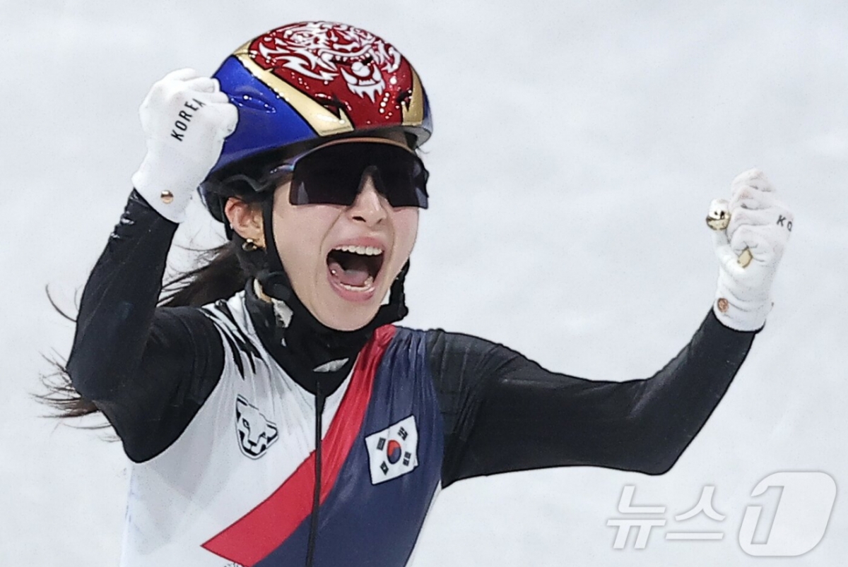 밀라노 코르티나담페초 올림픽에서 우승을 차지하고 포효하는 김길리. /사진=뉴스1