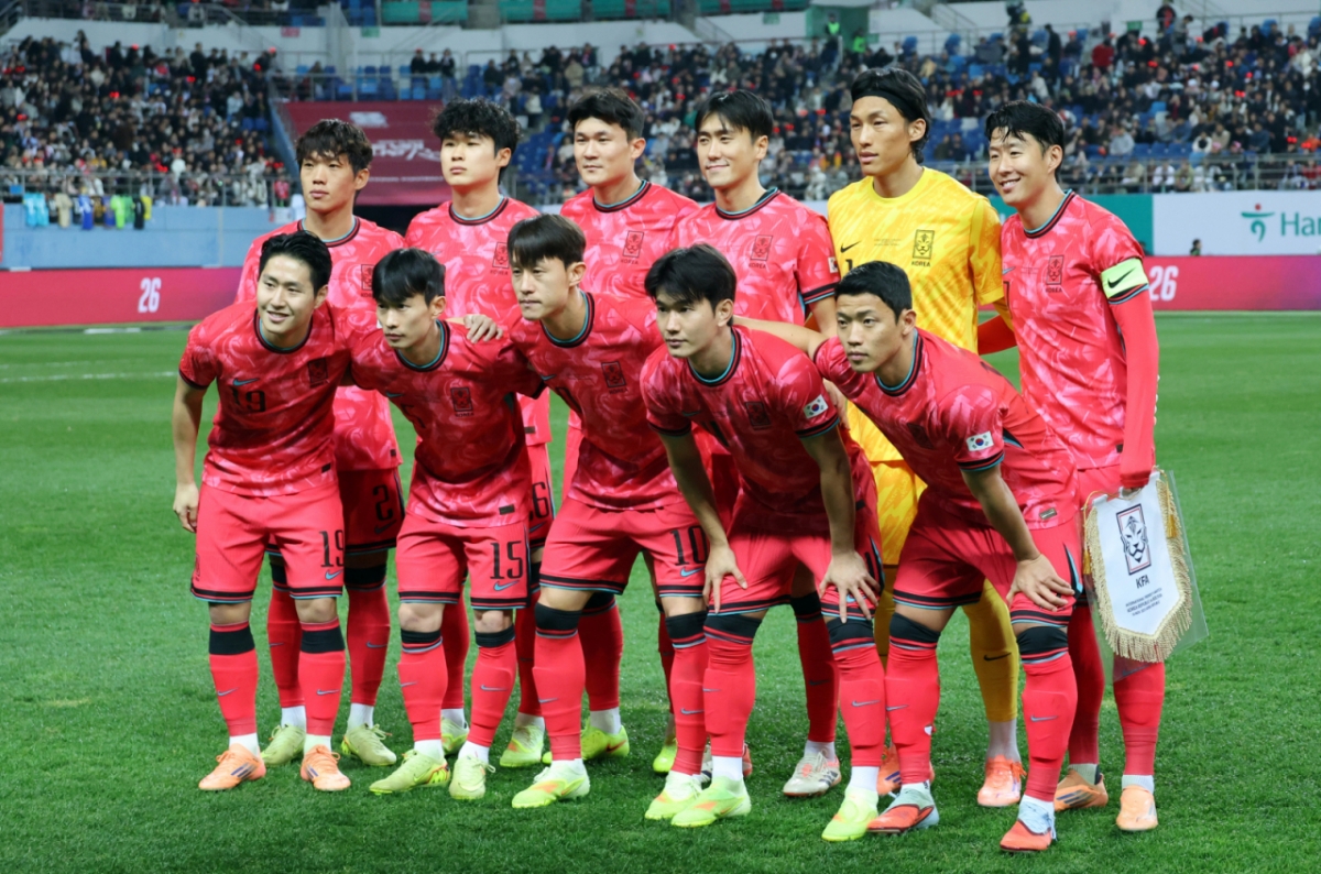 지난해 11월 볼리비아전에 나선 대한민국 축구대표팀. /사진=강영조 선임기자