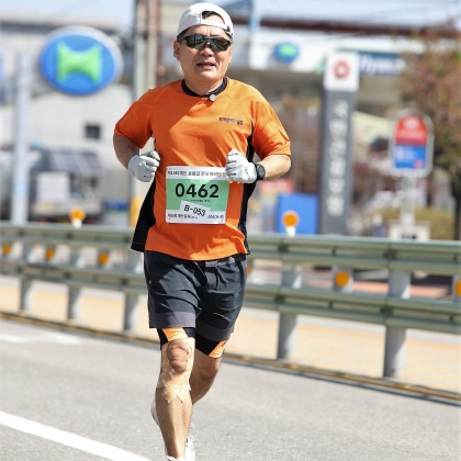 황진호 작가/사진제공=페스트북