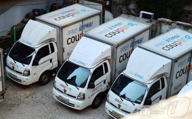 서울 중구의 한 주차장에 쿠팡 배달 차량이 주차돼 있다. /사진=뉴스1