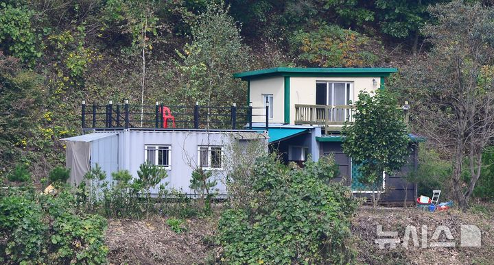 충북 괴산군 청천면에 위치한 김영환 충북지사의 산막./사진=뉴시스