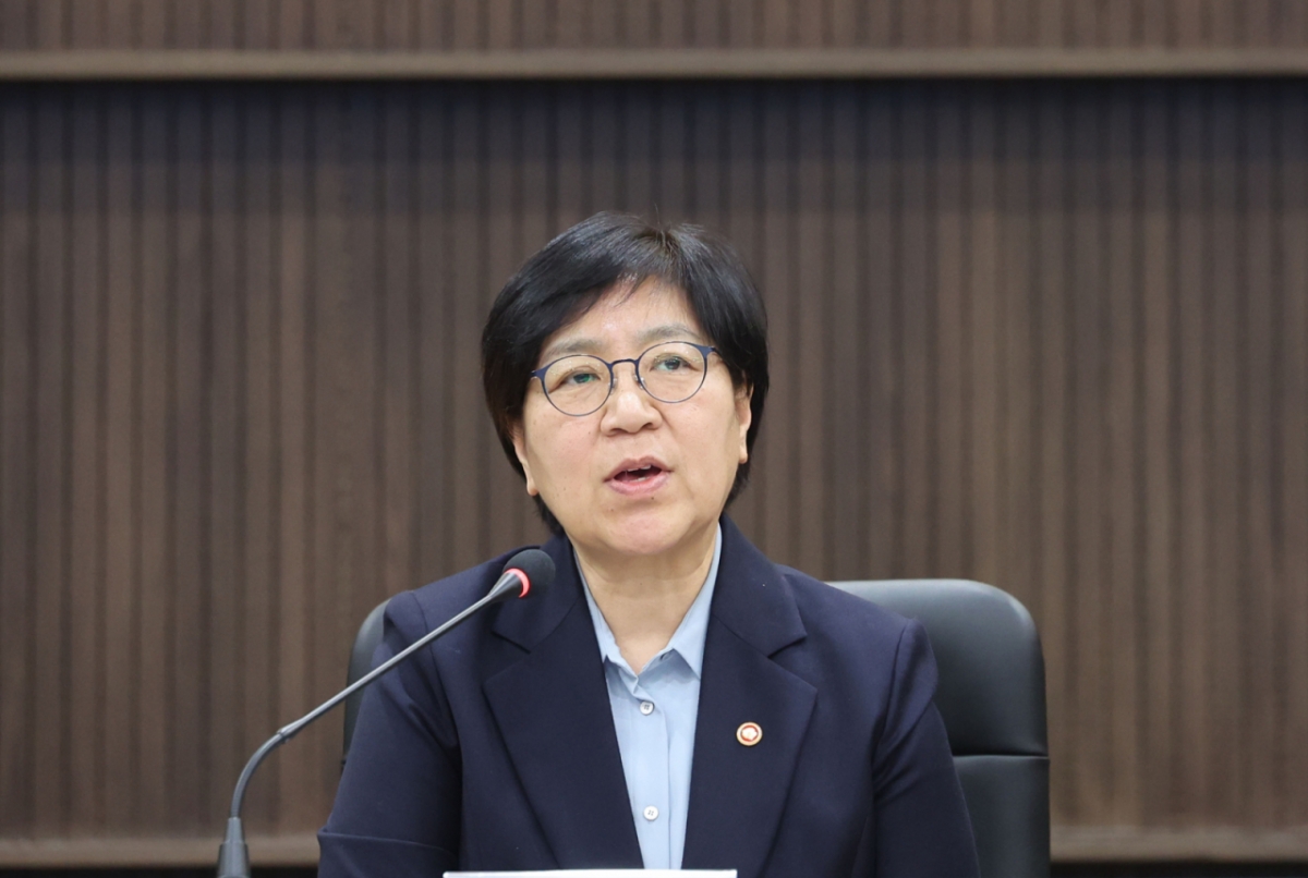 지난 2월4일 정은경 보건복지부 장관이 화순전남대 미래의료혁신센터 1층 김재봉홀에서 열린 '지역응급의료체계 개선 간담회'에서 인사말하고 있다. 2026.2.4/사진= 뉴스1