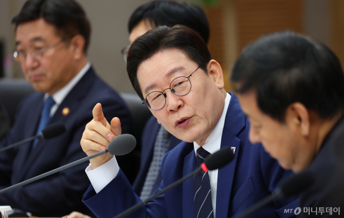 [세종=뉴시스] 고범준 기자 = 이재명 대통령이 17일 세종시 정부세종청사에서 열린 국무회의에서 발언하고 있다. 2026.03.17. bjko@newsis.com /사진=