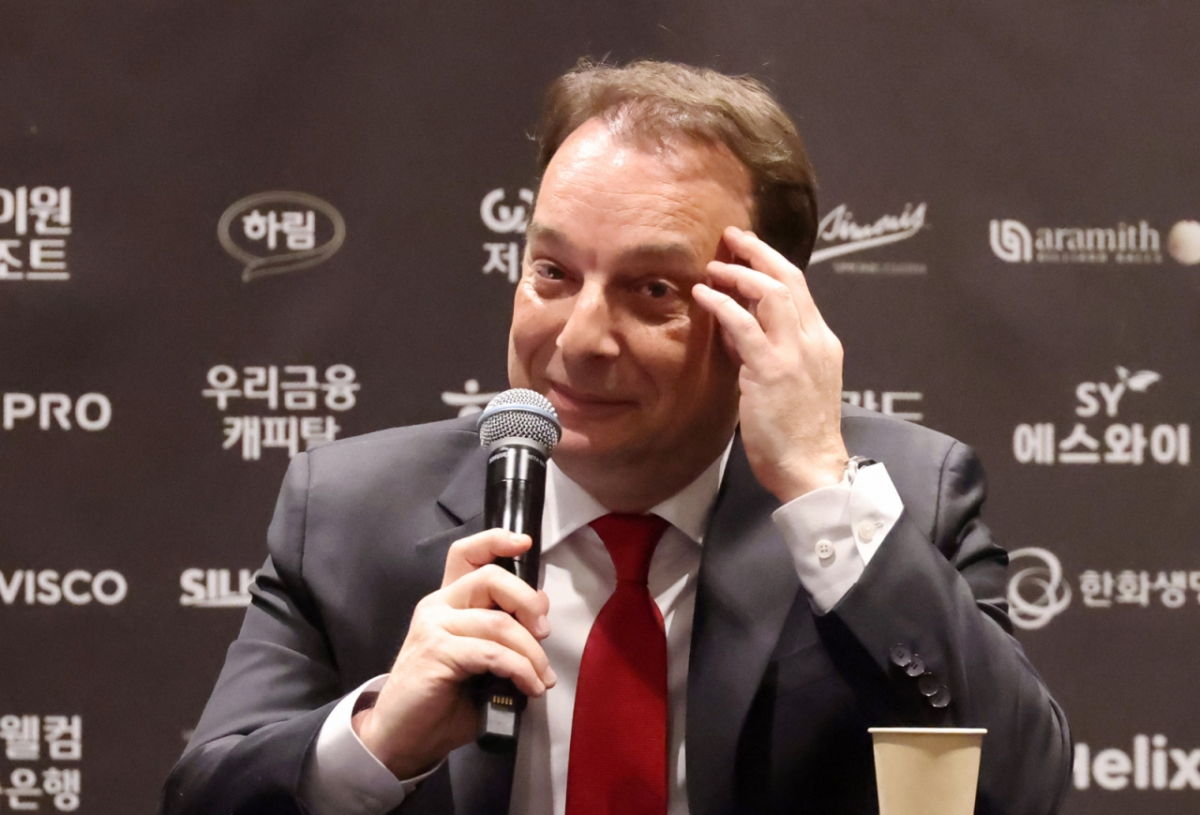 산체스가 대상 기자회견에서 기자들의 질문에 답하고 있다. /사진=김진경 대기자