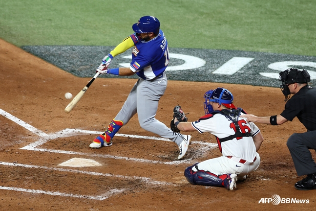 아브레우 홈런 타격 장면. /AFPBBNews=뉴스1