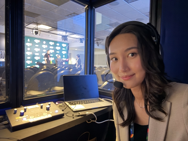 통역 부스 안에서 최지현씨의 모습. /사진=최지현씨 제공