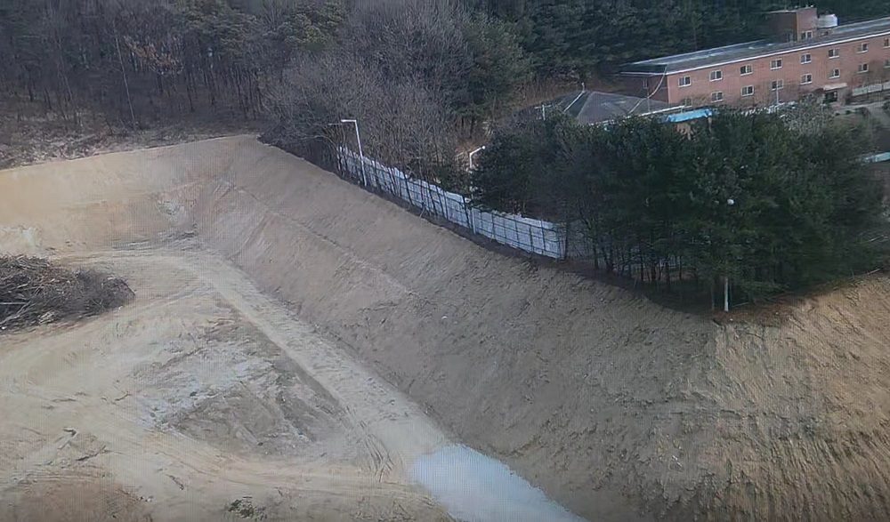 하이트진로 근로자 기숙사 바로 옆에 위치한 폐기물 시설 예정지/사진=독자 제공