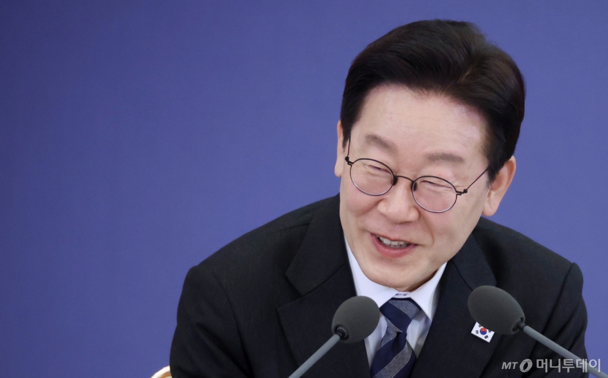 [서울=뉴시스] 고범준 기자 = 이재명 대통령이 18일 청와대에서 자본시장 안정과 정상화 간담회를 주재하고 있다. (청와대통신사진기자단) 2026.03.18. bjko@newsis.com /사진=