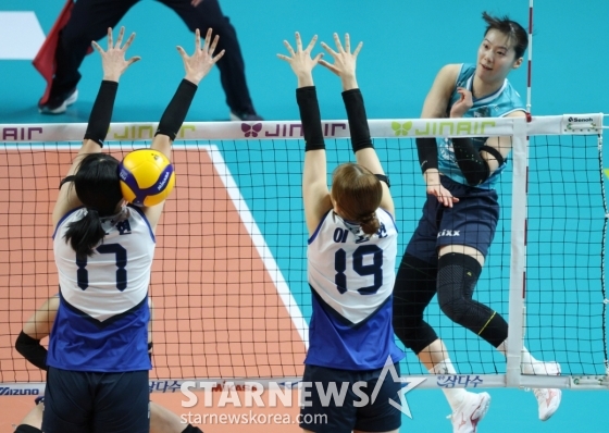 유서연(맨 오른쪽). /사진=김진경 대기자