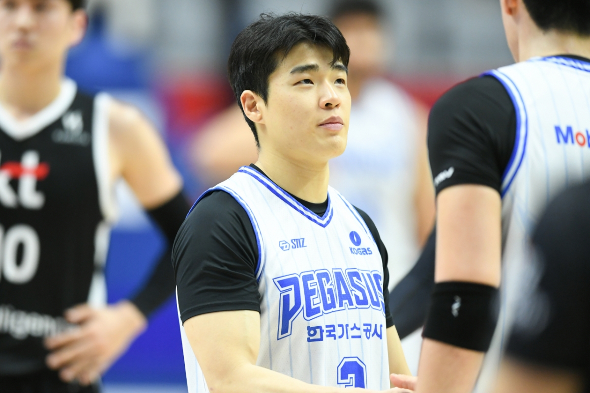 20일 오후 7시 수원KT소닉붐아레나에서 열린 2025~2026 LG전자 프로농구 정규리그 경기 중 정성우. /사진=KBL 제공