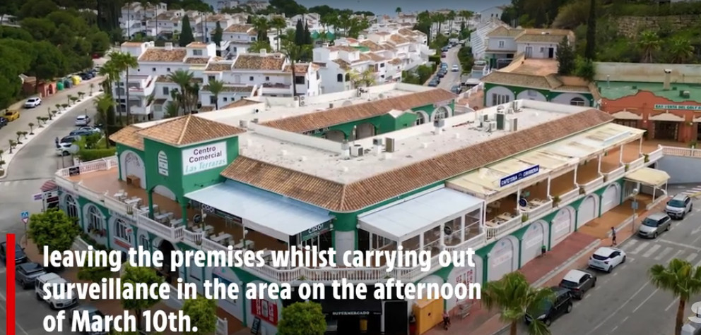 닐 클레멘트가 마약을 한 스페인 미하스 리비에라 델 솔 지역의 한 쇼핑센터의 모습. /사진=더선 갈무리