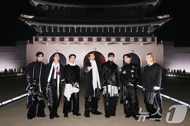 BTS(방탄소년단)이 지난 21일 서울 광화문광장에서 'BTS 컴백 라이브: 아리랑' 발매 기념 컴백 공연을 하고 있다. (빅히트 뮤직·넷플릭스 제공. 재판매 및 DB 금지) 2026.3.22 ⓒ 뉴스1