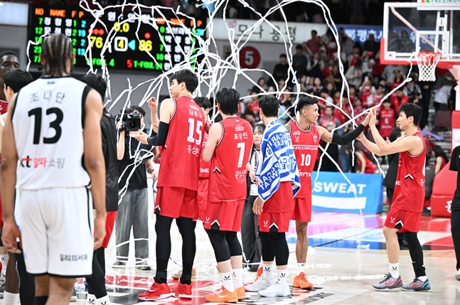 안양 정관장 홈 경기 승리 후. /사진=KBL 제공
