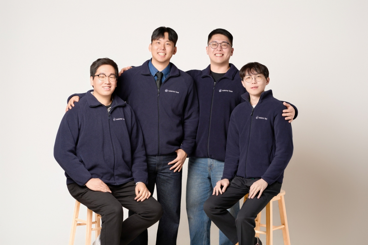 (왼쪽부터)코스모비의 박재홍 CTO(최고기술책임자), 박동하 대표, 이재준 이사, 김성수 이사, 네 사람은 모두 KAIST 원자력 및 양자공학과 박사과정을 거쳤다./사진제공=코스모비