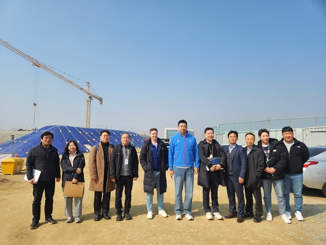 청주다목적 실내 체육관을 살핀 방문단. /사진=충청 U대회 조직위원회