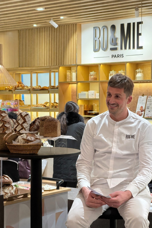 지난 20일 서울 서초구 신세계백화점 보앤미에서 만난 마티유 파비에 베이커가 신제품 빵에 대해 설명하고 있다./사진=신세계푸드