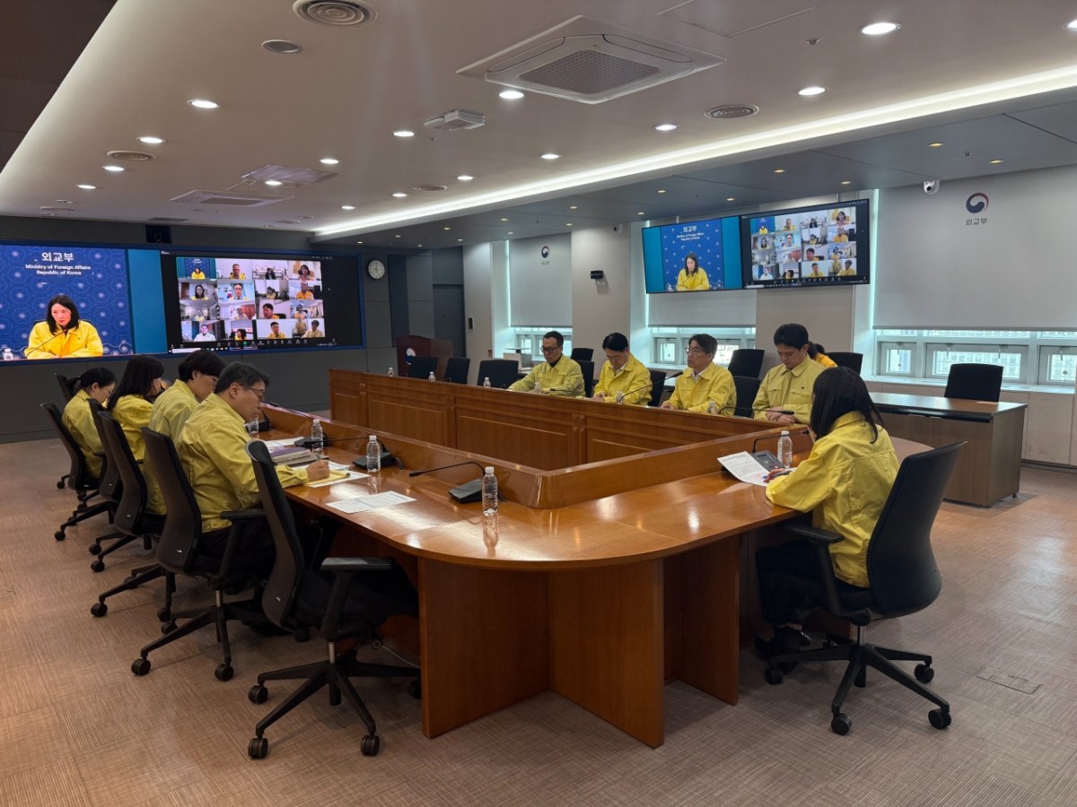 김진아 외교부 제2차관이 23일 중동 지역의 긴장이 계속 고조되고 있는 가운데 현지 진출 기업 주재원 등 우리 국민의 안전 확보 방안을 논의하기 위해 재외국민보호대책본부 회의를 개최했다. /사진제공=외교부
