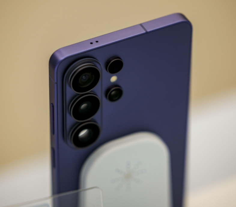 갤럭시S26 울트라 후면에 위치한 카메라. /사진=뉴시스 