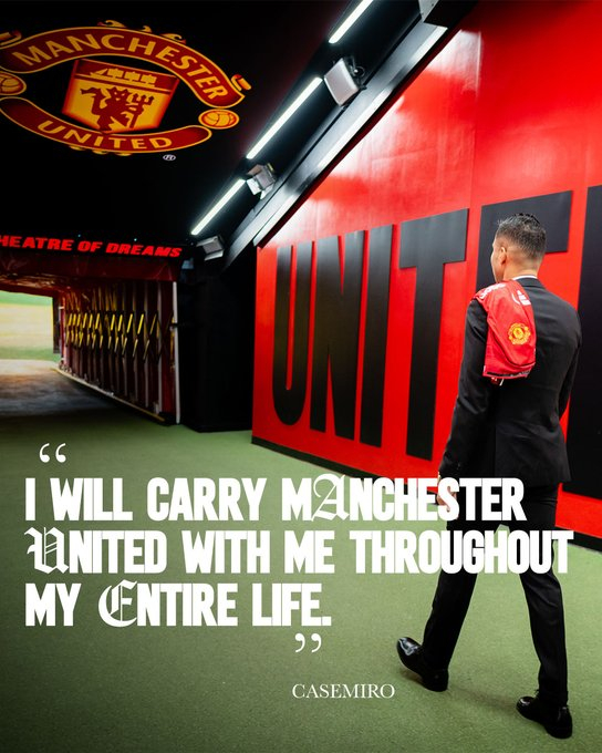 맨체스터 유나이티드 홈구장 터널 앞에서 사진을 찍은 카세미루. /사진=맨체스터 유나이티드 공식 사회관계망서비스(SNS)