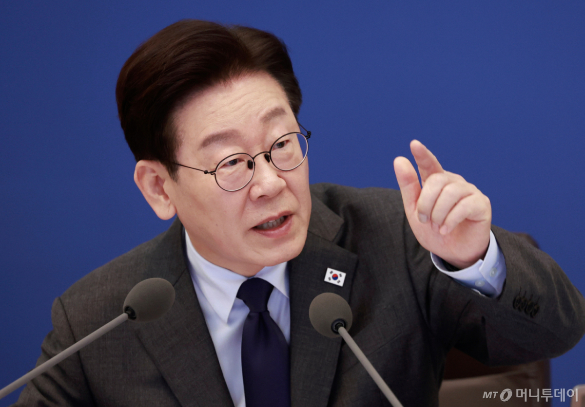 (서울=뉴스1) 허경 기자 = 이재명 대통령이 24일 청와대에서 열린 국무회의에서 발언하고 있다. (청와대통신사진기자단) 2026.3.24/뉴스1 Copyright © 뉴스1. All rights reserved. 무단 전재 및 재배포, AI학습 이용 금지. /사진=(서울=뉴스1) 허경 기자