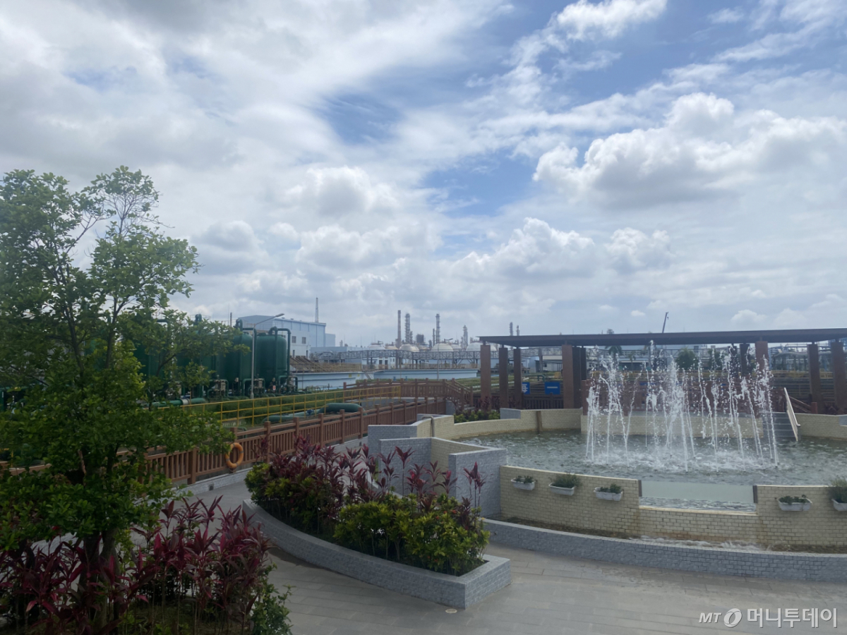 중국 시노펙 마오밍 정유기지 내부 모습. /사진=우경희