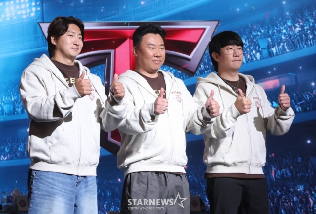 26일 미디어 데이에 참석한 KIA 나성범(왼쪽부터)-이범호 감독-양현종. /사진=김진경 대기자