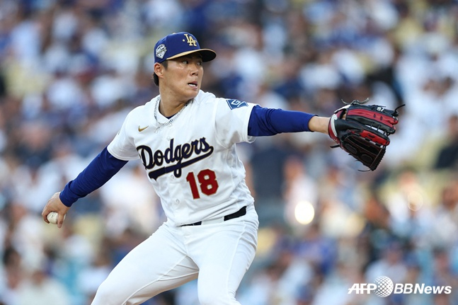 역투를 펼치는 야마모토. /AFPBBNews=뉴스1